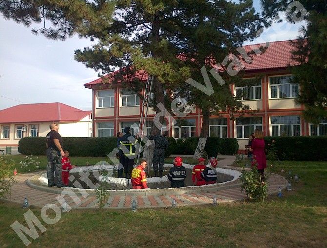 A încercat să se SINUCIDĂ la şcoală: cum a fost salvată ELEVA de 15 ani din Vrancea