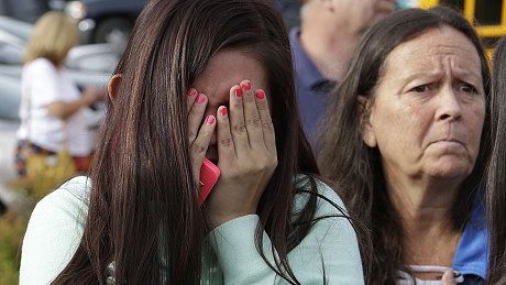 Atacul armat de la liceul din SUA: Două eleve rănite se zbat între viaţă şi moarte