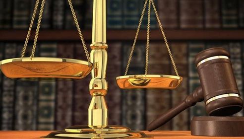 Închisoare cu suspendare pentru profesorul care a organizat tabăra de la Buşteni unde a murit o fată