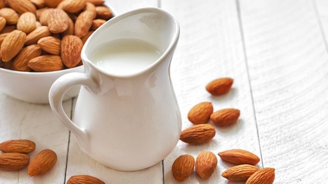 LAPTELE de MIGDALE, substitutul ideal pentru laptele de vacă