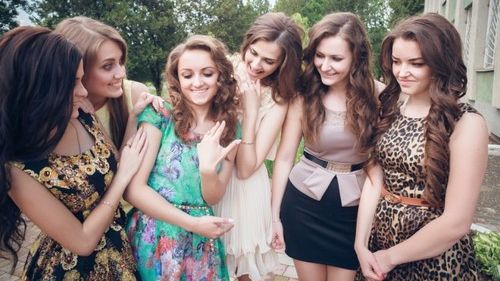 Cât de LĂUDĂROŞI sunt oamenii, în funcţie de ZODIE