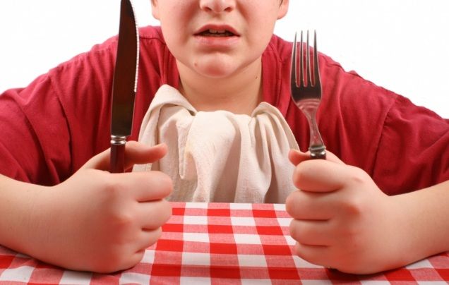 Greșeli periculoase în bucătărie. Cum îți OTRĂVEŞTI mâncarea fără să-ți dai seama