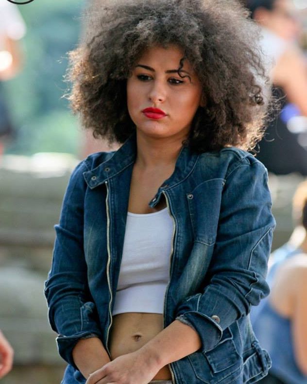 Monica Sannino își PĂRĂSEȘTE părinții din ITALIA și se mută în ROMÂNIA