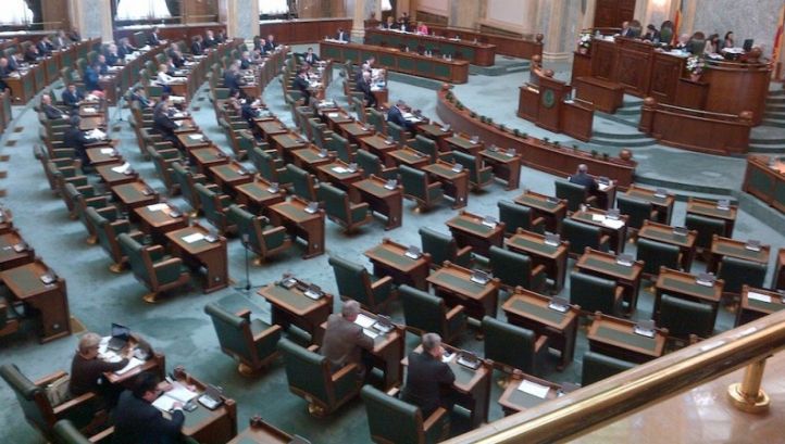 ULTIMUL TUN înainte de vacanţă: Senatul, SCUT pentru primarii INCOMPATIBILI