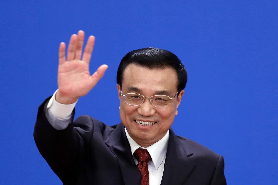 Premierul chinez a fost primit cu brațele deschise, în Rusia. Ce pun la cale cele două țări 