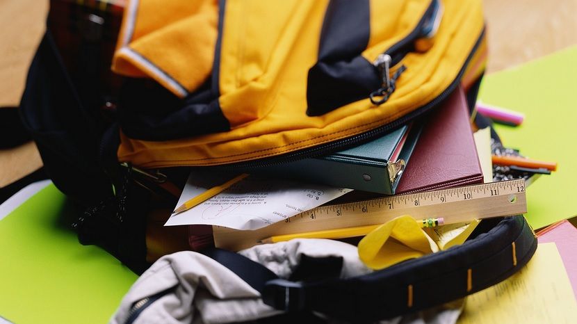 Subvenţii pentru liceeni. Vor reuşi autorităţile să reducă abandonul şcolar?