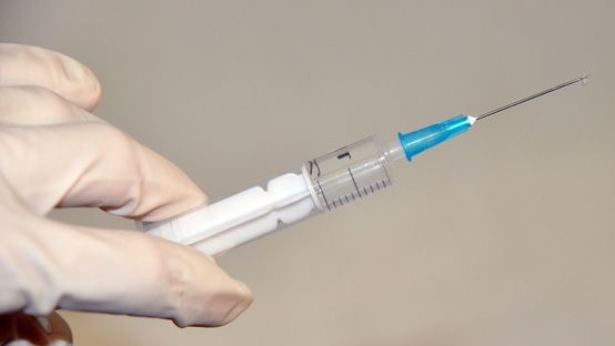 Infirmieră, acuzată că a omorât 38 de pacienţi pentru că îi considera "enervanţi"