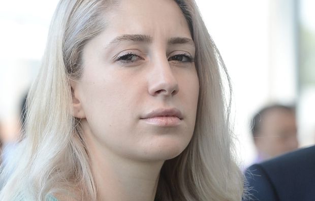 Fiica celui mai bogat român a ÎNGROPAT una dintre afacerile tatălui