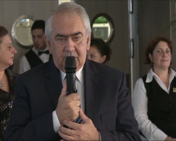 Campanie pentru Victor Ponta, la Târgu Jiu, din bani publici