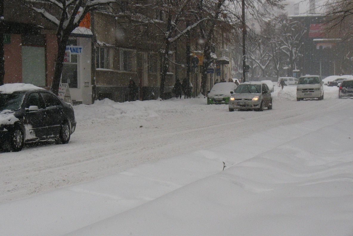 ATENŢIE, vine ZĂPADA în marile oraşe! În noaptea de miercuri spre joi, aici va ninge!