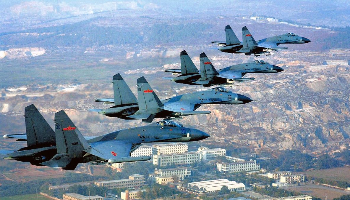 Avioane militare ruseşti interceptate în inima Europei. Ce se întâmplă