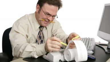 Meserii pe care să le EVIȚI. Salariile sunt în cădere liberă