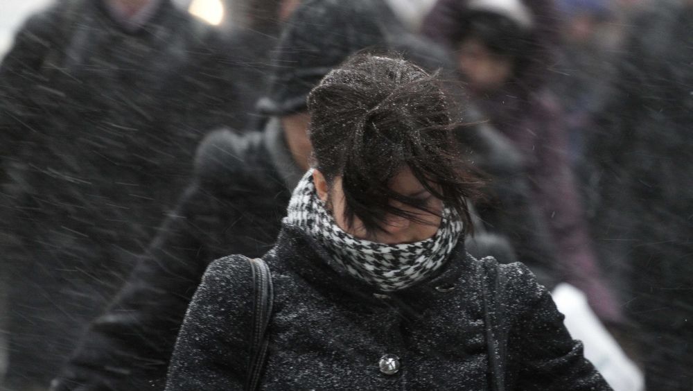 Ce se întâmplă de fapt dacă ieşim cu capul ud afară în frig?