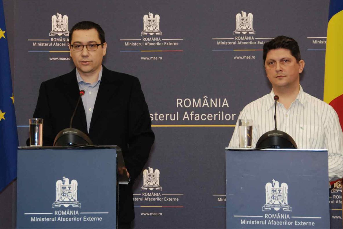 Geoană îi acuză pe Ponta şi Corlăţean că au împiedicat DELIBERAT exercitarea votului în DIASPORA