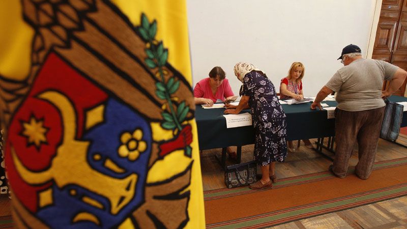 ALEGERI REPUBLICA MOLDOVA. Scrutin crucial pentru viitorul ţării, între EST şi VEST