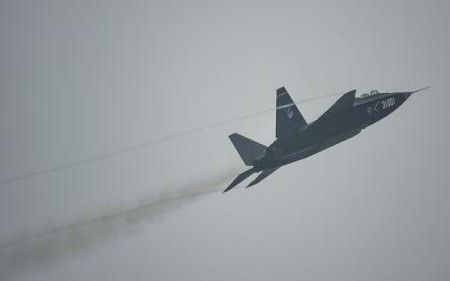 China a testat J-31, o replică a avionului stealth F-35 al armatei aerului a SUA