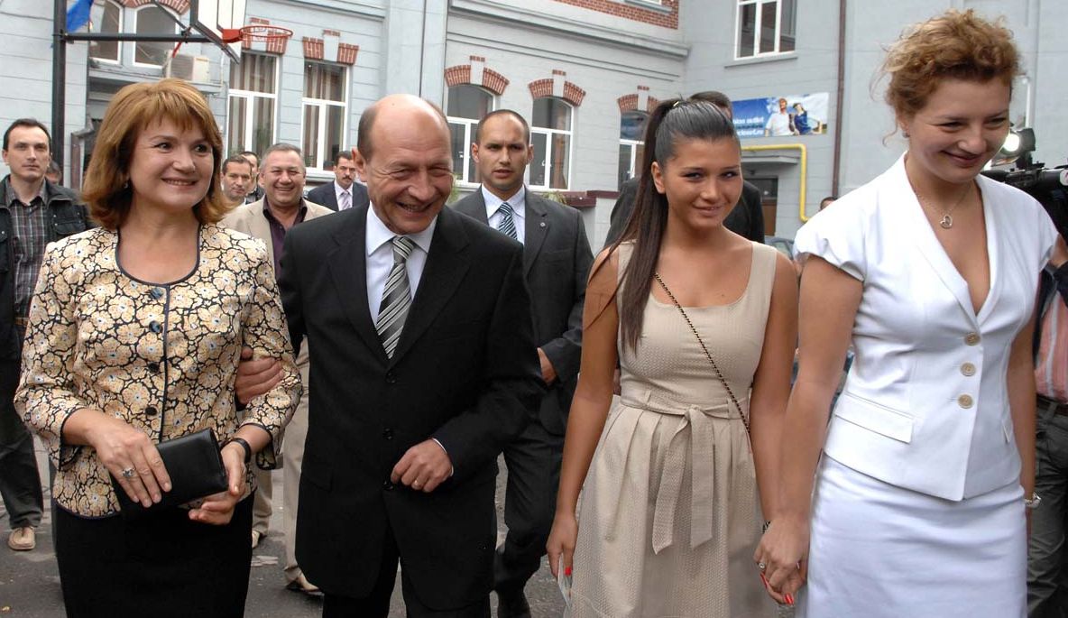 Veşti bune pentru Traian Băsescu. Motive de sărbătoare la o zi după alegeri!