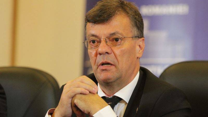 Akos Mora, înlocuit de Tudor Barbu în funcția de vicelider al grupului PNL din Senat 