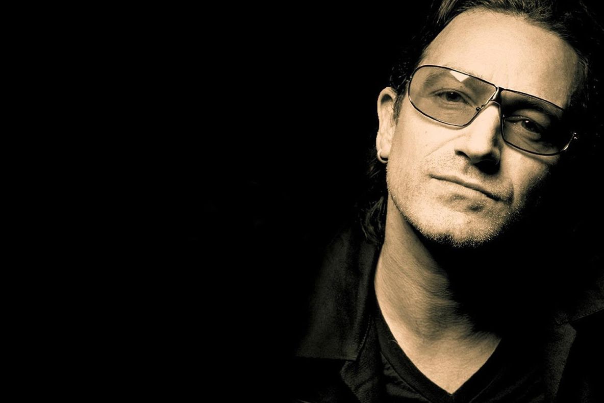 CUMPLIT - Bono de la U2 a fost operat de URGENŢĂ după un accident 