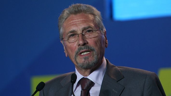 EMIL CONSTANTINESCU îl susţine pe VICTOR PONTA. SCRISOAREA fostului preşedinte