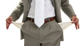 Economia este într-un CERC VICIOS. Firmele se tem de credite, băncile să acorde finanţări