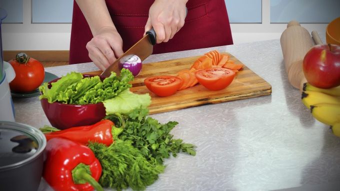 Cele mai comune GREŞELI pe care le faci când prepari o SALATĂ