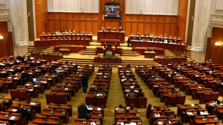 Senatorii și deputații s-ar putea reuni, marţi, pentru a discuta numirile în CA-urile SRR şi CNA