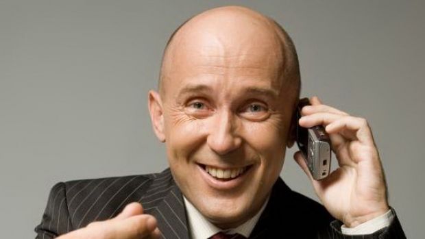 Mugur Mihăescu, supărat foc pe legea antifumat. Dacă sunt fumător, nu trebuie să mă arunci în stradă