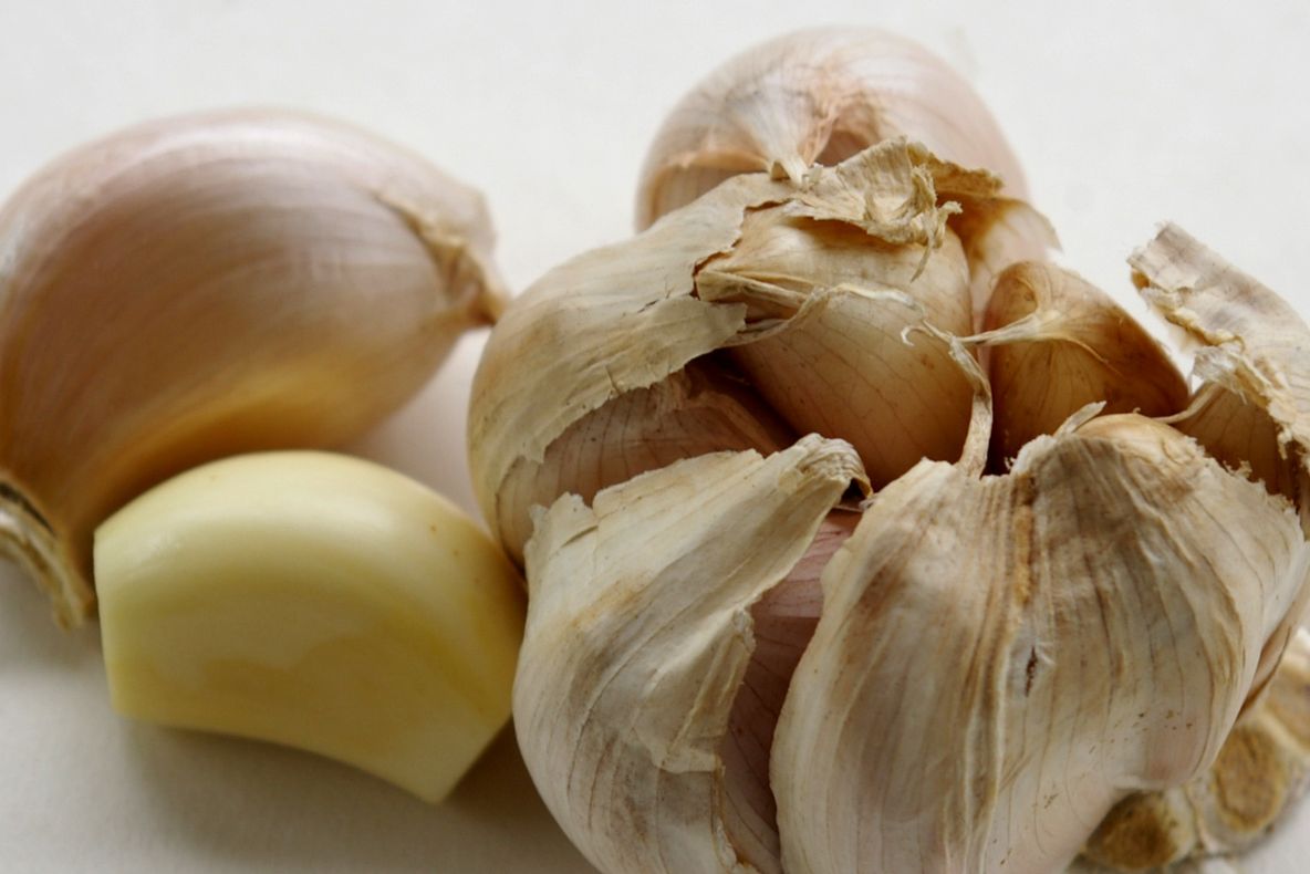 Ai o infecţie a urechii? Foloseşte usturoi