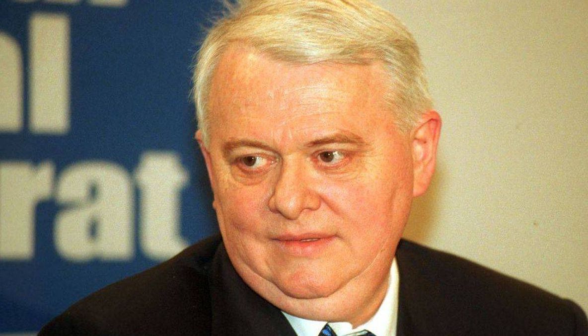 Hrebenciuc și fiul său rămân în arest preventiv  