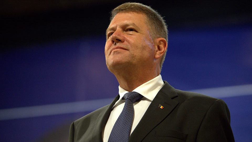REZULTATE ALEGERI PREZIDENŢIALE 2014. Iohannis, după vot: Sper să fie o zi frumoasă!