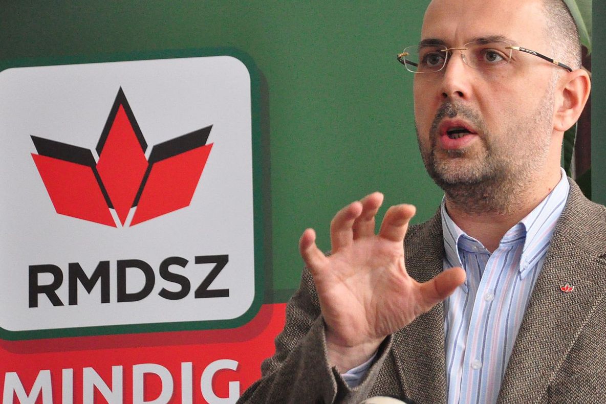 UDMR IESE DE LA GUVERNARE. Kelemen Hunor: Guvernul Ponta se descurcă şi fără noi