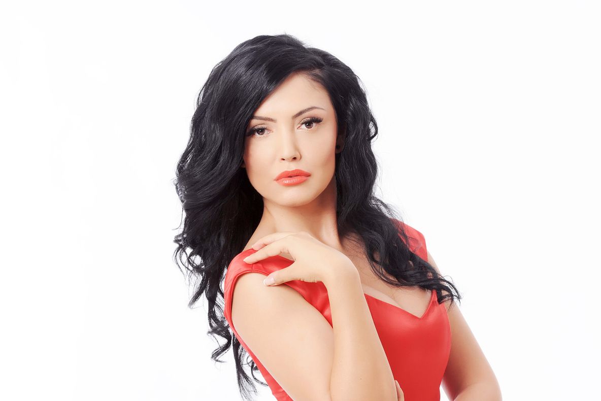Andreea Mantea, mămică sexy! Ce rochie a purtat în noaptea de Revelion