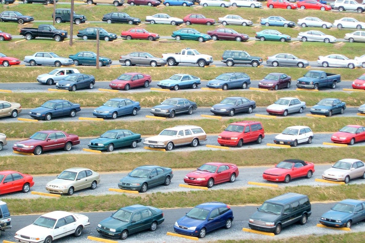 Brandurile auto care nu au vândut nicio maşină în 2014 în România