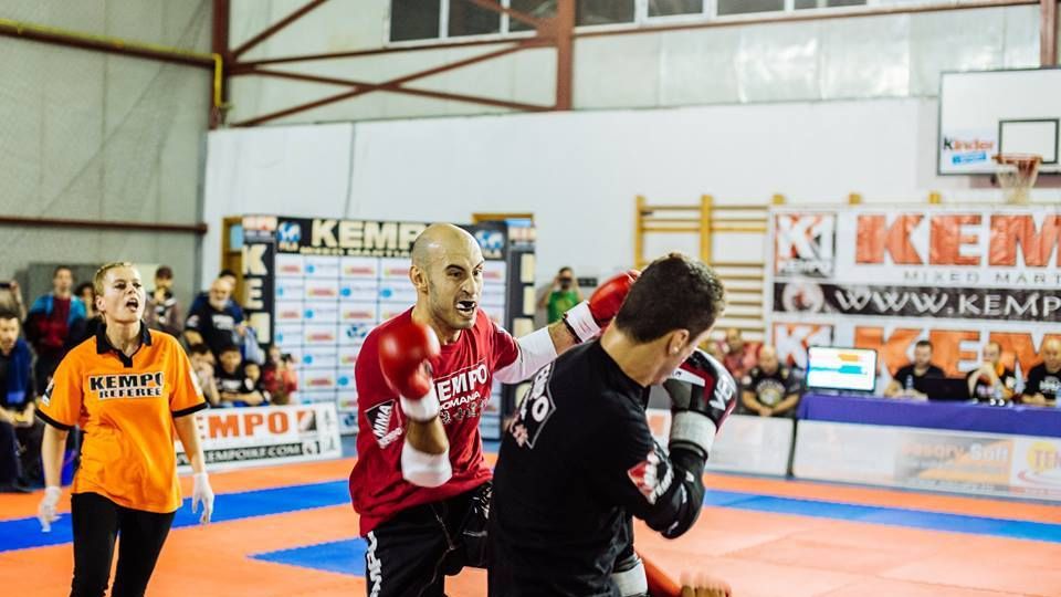 Dezvăluire incredibilă despre bătaia dintre Mircea Badea și MOTOCICLIST