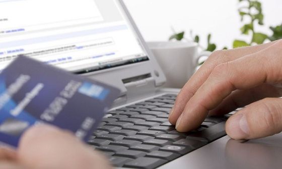 BLACK FRIDAY - INCREDIBIL! evoMAG a epuizat 50% din STOC