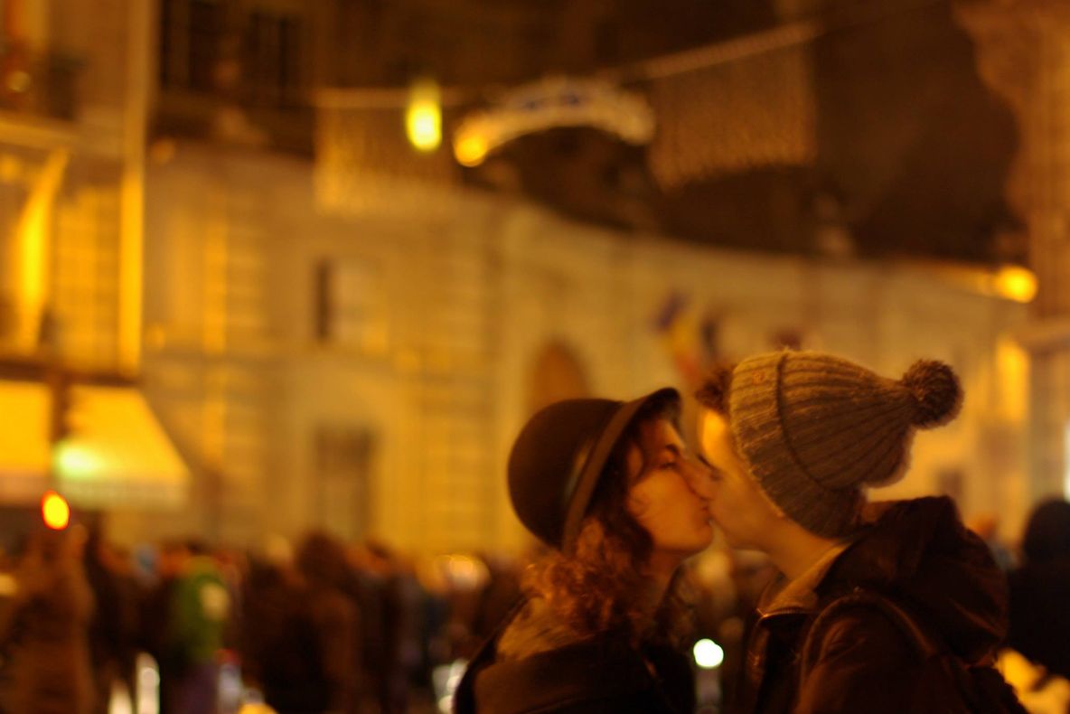 Rezultate alegeri. Cea mai tristă scrisoare din diaspora. Imaginea-simbol, la Paris