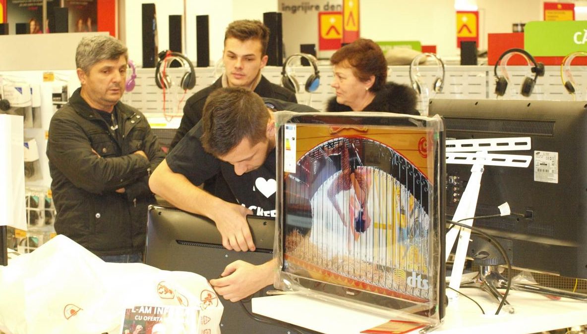 Cum se vede Black Friday prin ochii unui şef de magazin Altex 