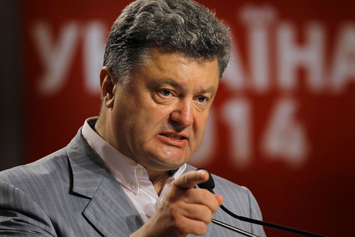 Petro Poroşenko îndeamnă Rusia să-şi retragă trupele din estul Ucrainei