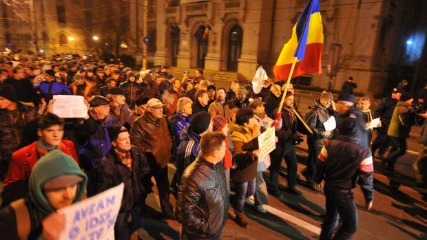 PROTESTE pentru votul din DIASPORA. MII de oameni, ÎN STRADĂ: "Vrem alegeri libere!"