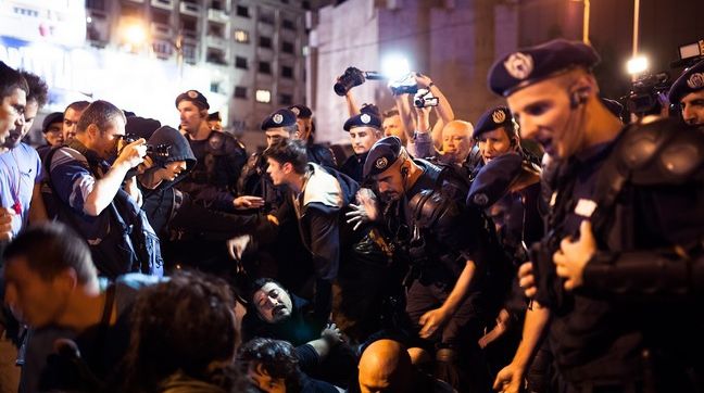 PROTESTE. REVOLTĂ şi la Baia Mare! Două mitinguri se ţin în acelaşi timp, cu afinităţi diferite