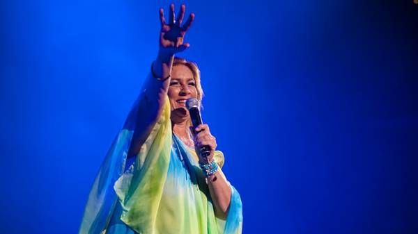 Romina Power, GAFĂ MONUMENTALĂ la PRIMUL CONCERT de la București