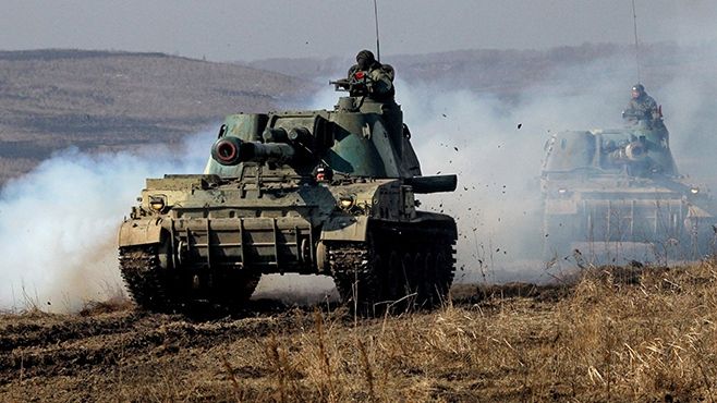 NATO confirmă intrarea trupelor ruse în Ucraina. Kievul se pregăteşte de război