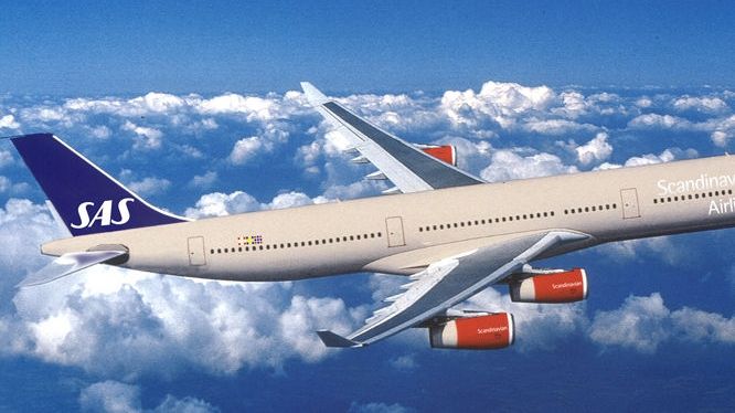 Avion cu 132 de pasageri la bord, aproape de o COLIZIUNE cu un avion militar rus