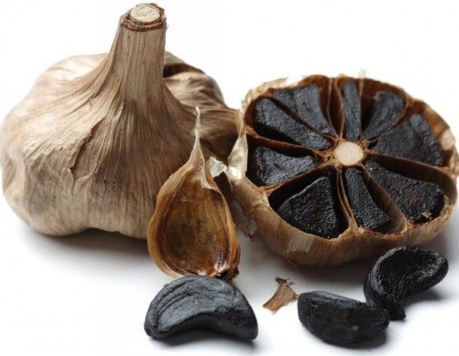 Acesta este usturoiul negru. Leguma miraculoasă cu efecte fantastice asupra sănătăţii