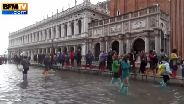 INUNDAȚII în Veneția 