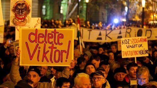 Euronews: REVOLUŢIE ANTI-SISTEM în Europa de Est via INTERNET