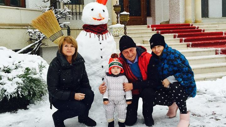 Traian Băsescu, la săniuș cu nepoțica FOTO