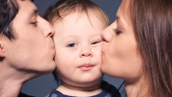 HOROSCOPUL PĂRINŢILOR: Cum îţi îngrijeşti copilul în funcţie de zodie