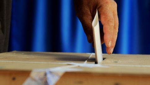 Croații sunt chemați duminică la urne, pentru primul tur al alegerilor prezidențiale